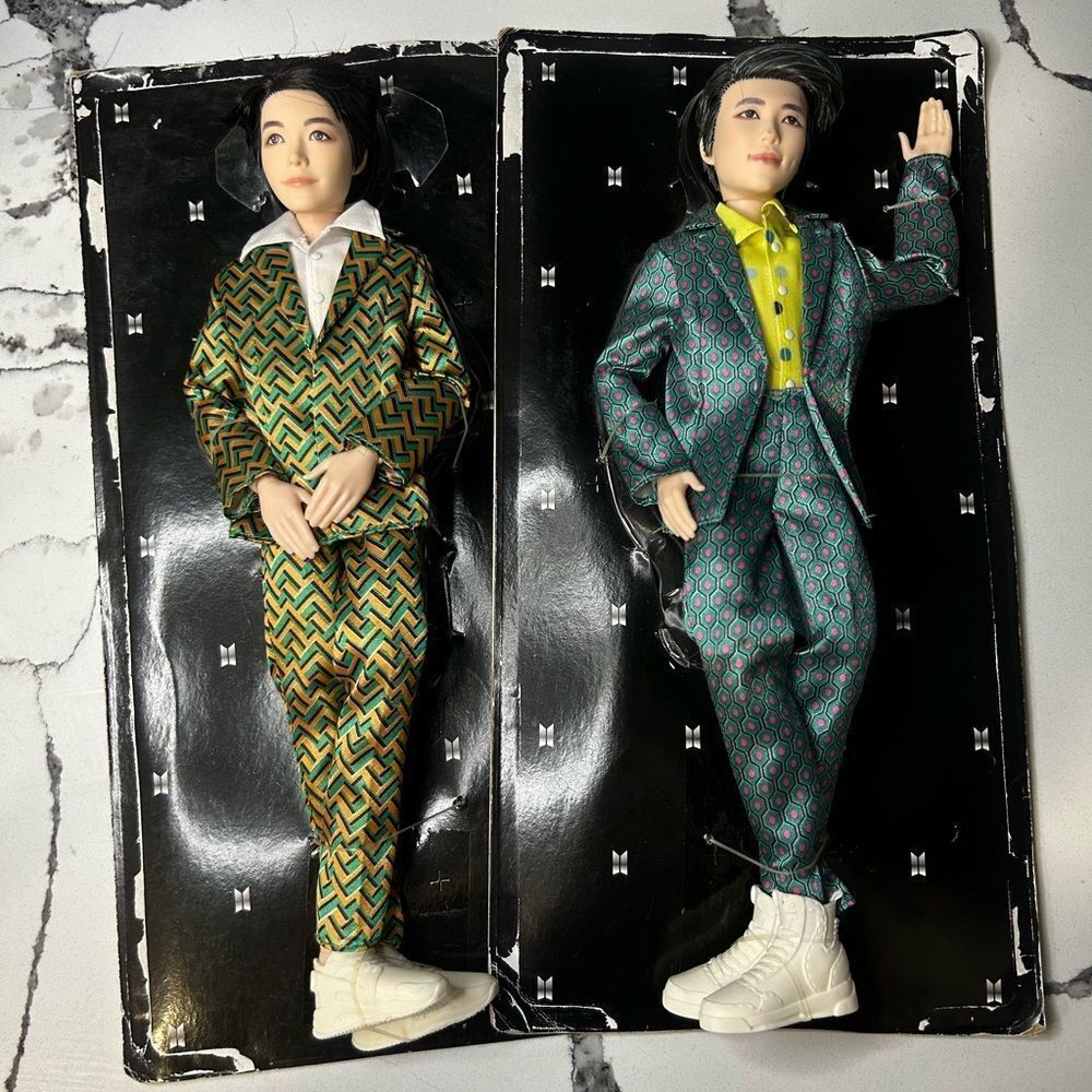 Stylish Patterned Suit Dolls Set
